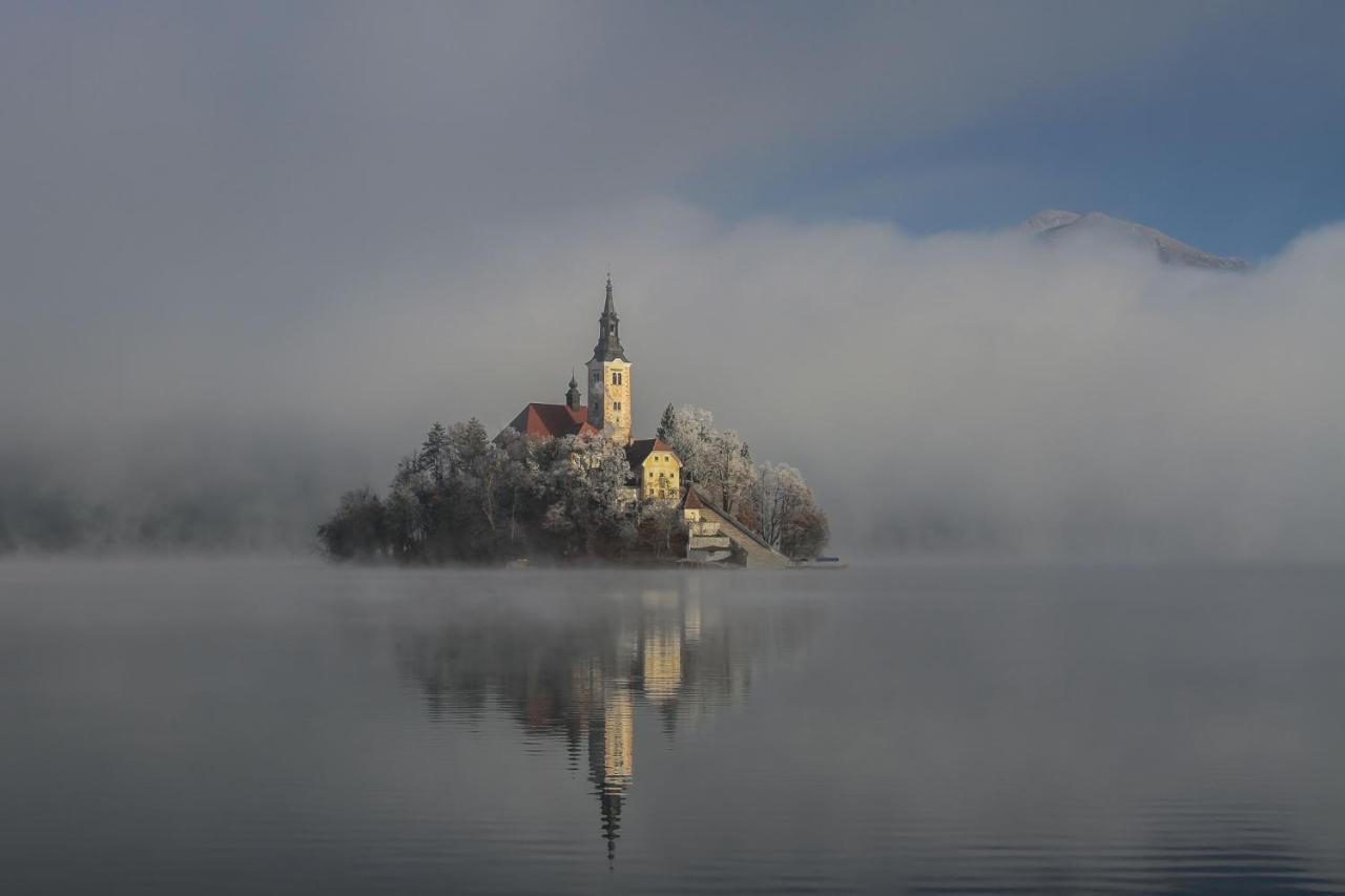 Apartment Mavrica Bled, Quiet Location, With A View Of The Lake Екстериор снимка